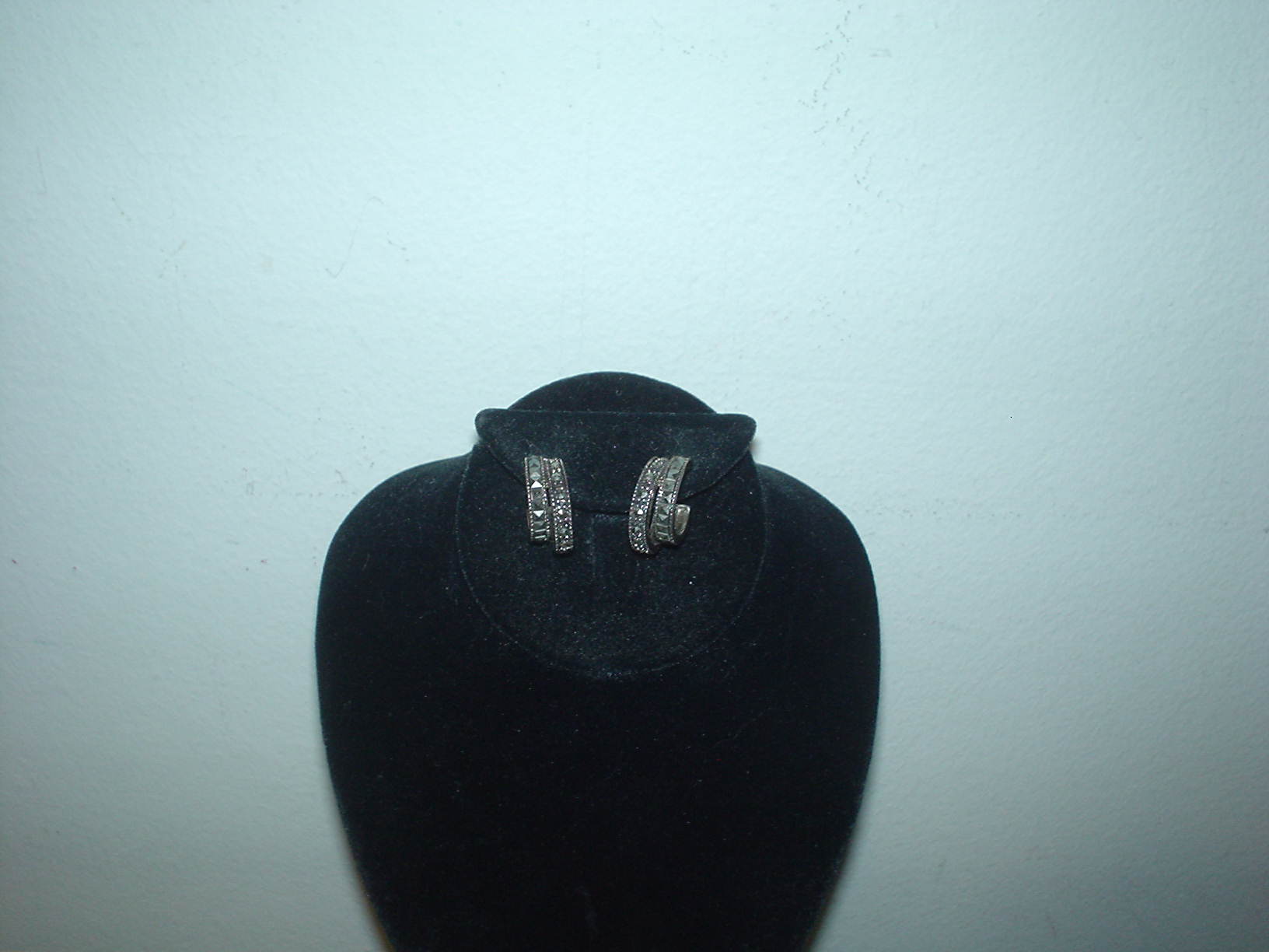 l&t earrings